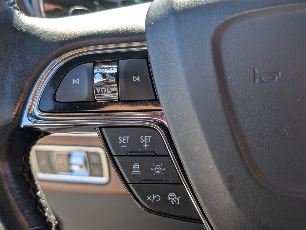 used 2022 Lincoln Navigator car, priced at $49,878