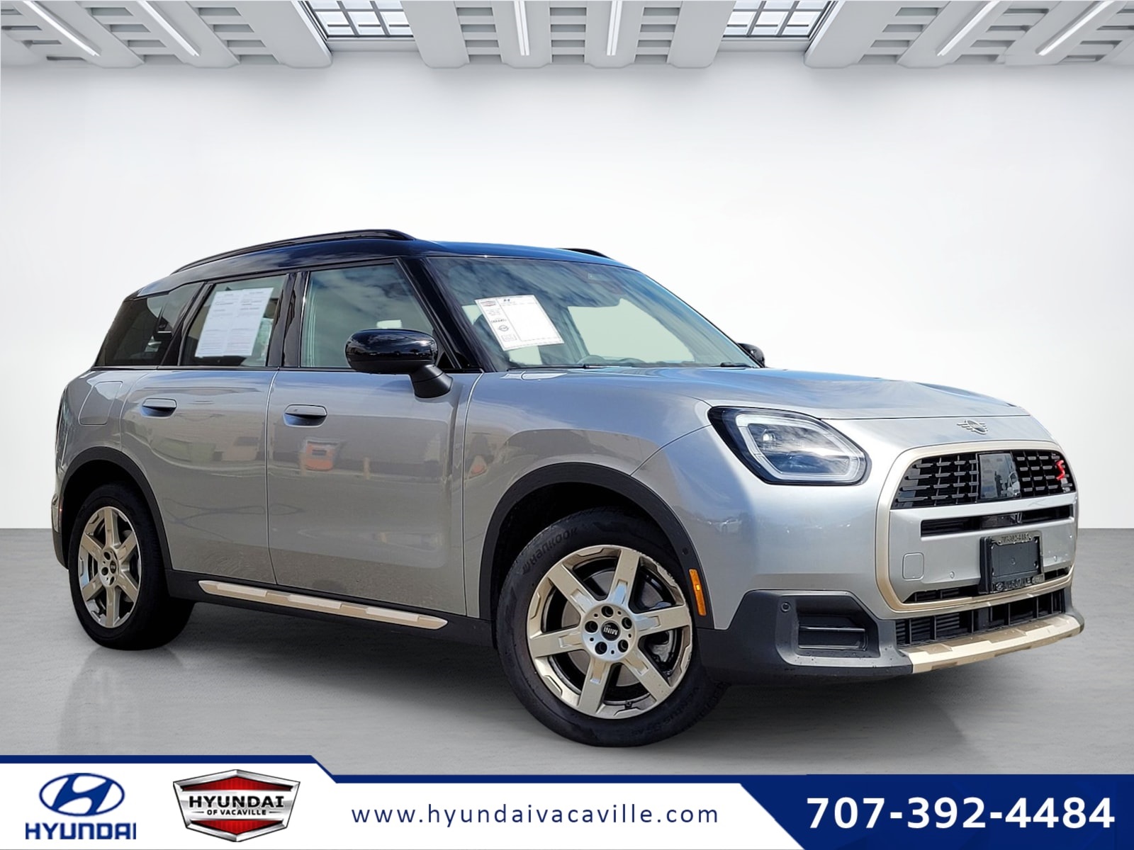 2025 MINI Countryman S's photo