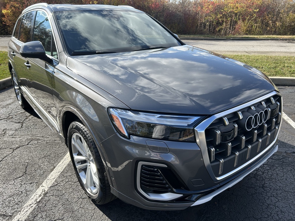 used 2025 Audi Q7 car, priced at $54,199