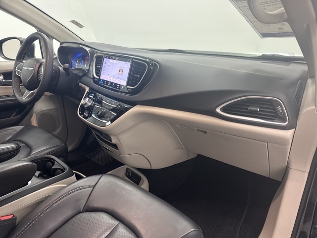 used 2023 Chrysler Pacifica car, priced at $24,999