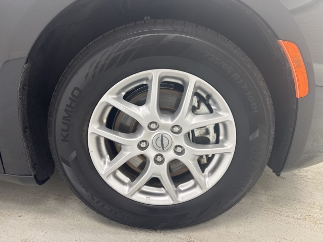 used 2023 Chrysler Pacifica car, priced at $24,999