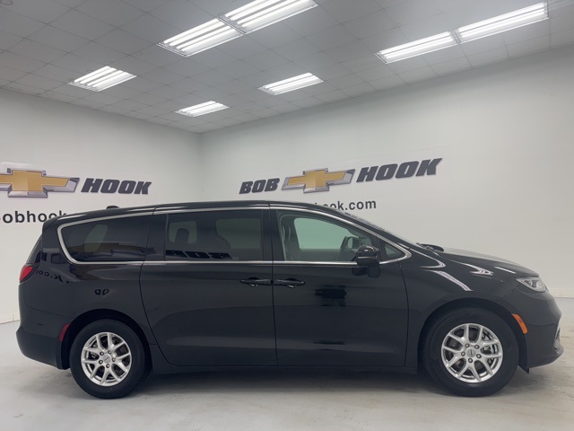 used 2023 Chrysler Pacifica car, priced at $24,999