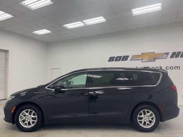 used 2023 Chrysler Pacifica car, priced at $24,999