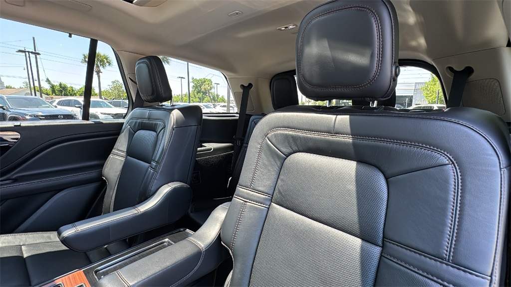2020 Burgundy Velvet Metallic Tinted Clearcoat Lincoln Aviator Reserve AWD SUV