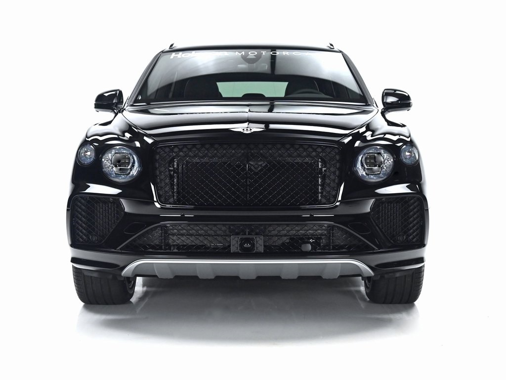 2025 Bentley Bentayga V8 photo 2