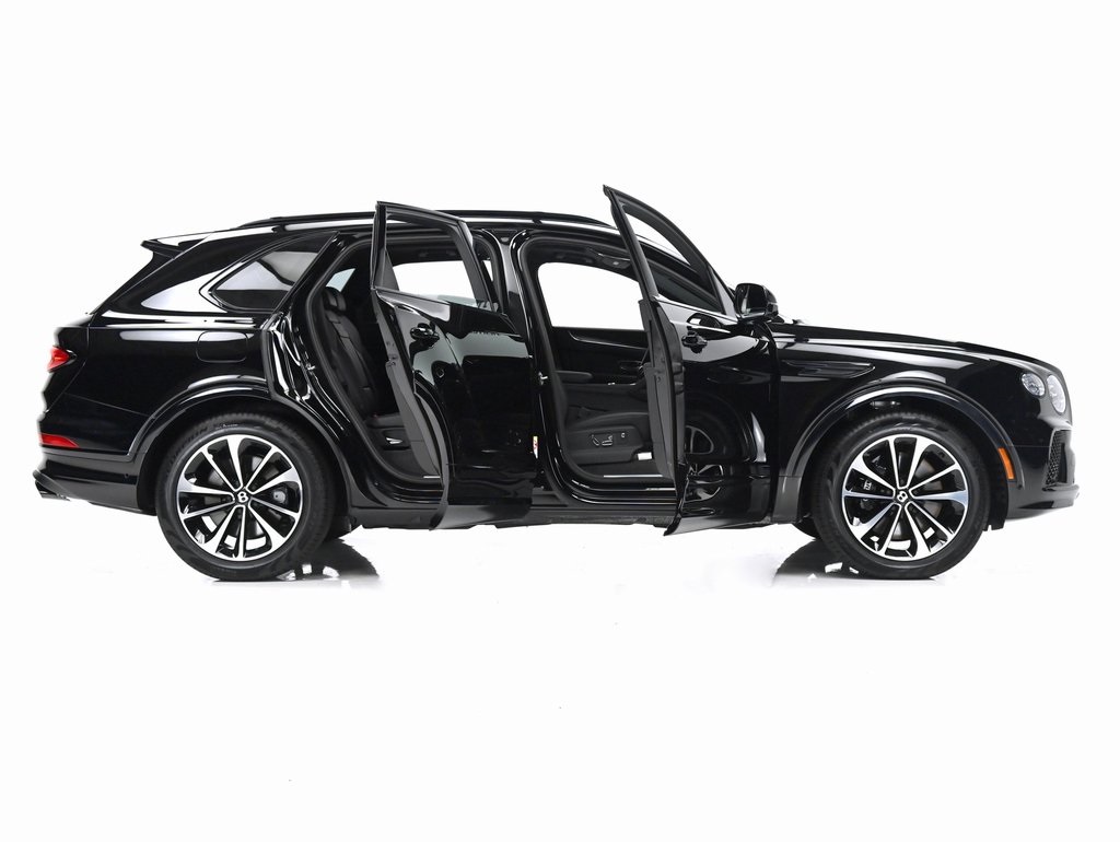 2025 Bentley Bentayga V8 photo 9