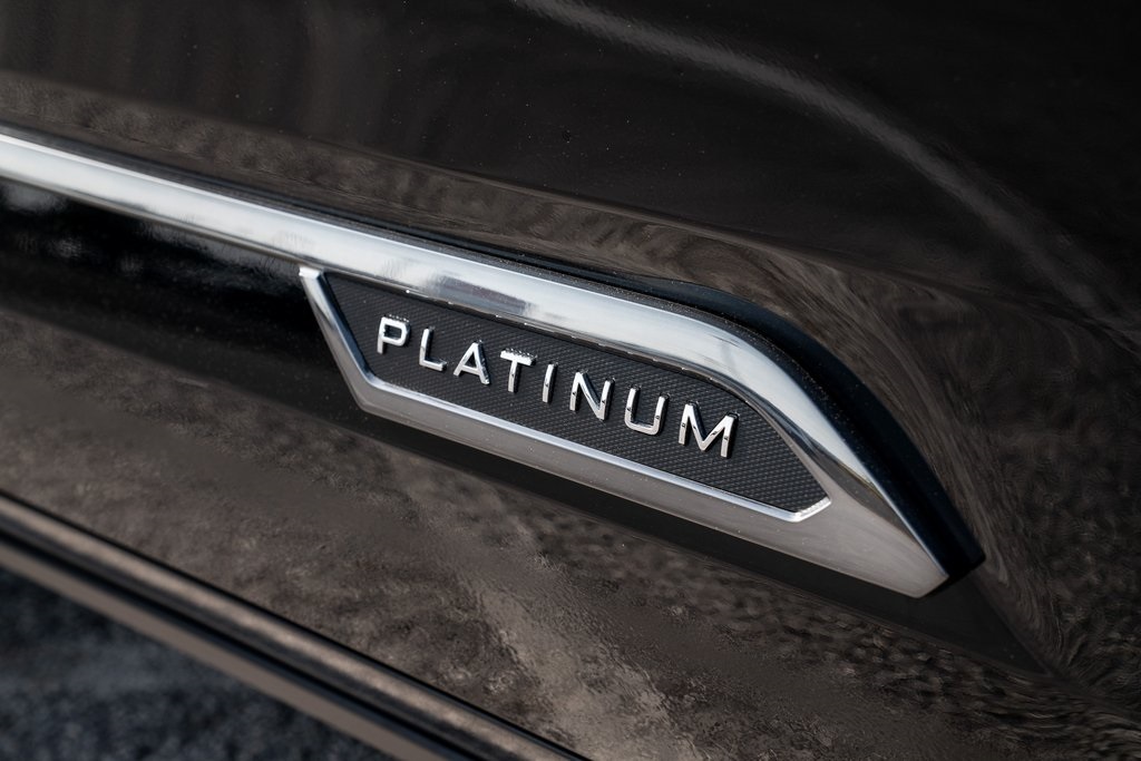 2025 Toyota Tundra Platinum CrewMax photo 10