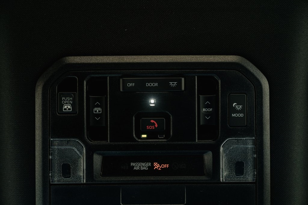 2025 Toyota Tundra Platinum CrewMax photo 20