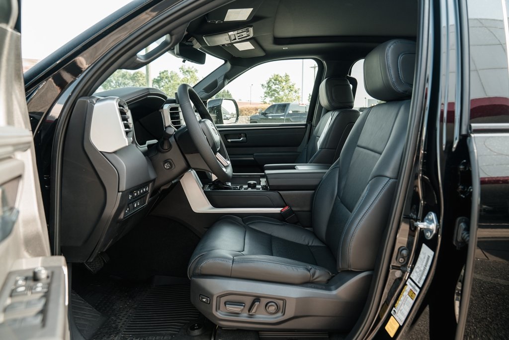 2025 Toyota Tundra Platinum CrewMax photo 25