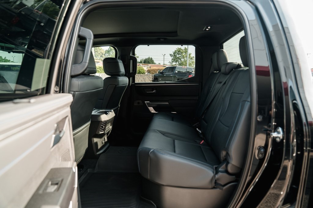 2025 Toyota Tundra Platinum CrewMax photo 27