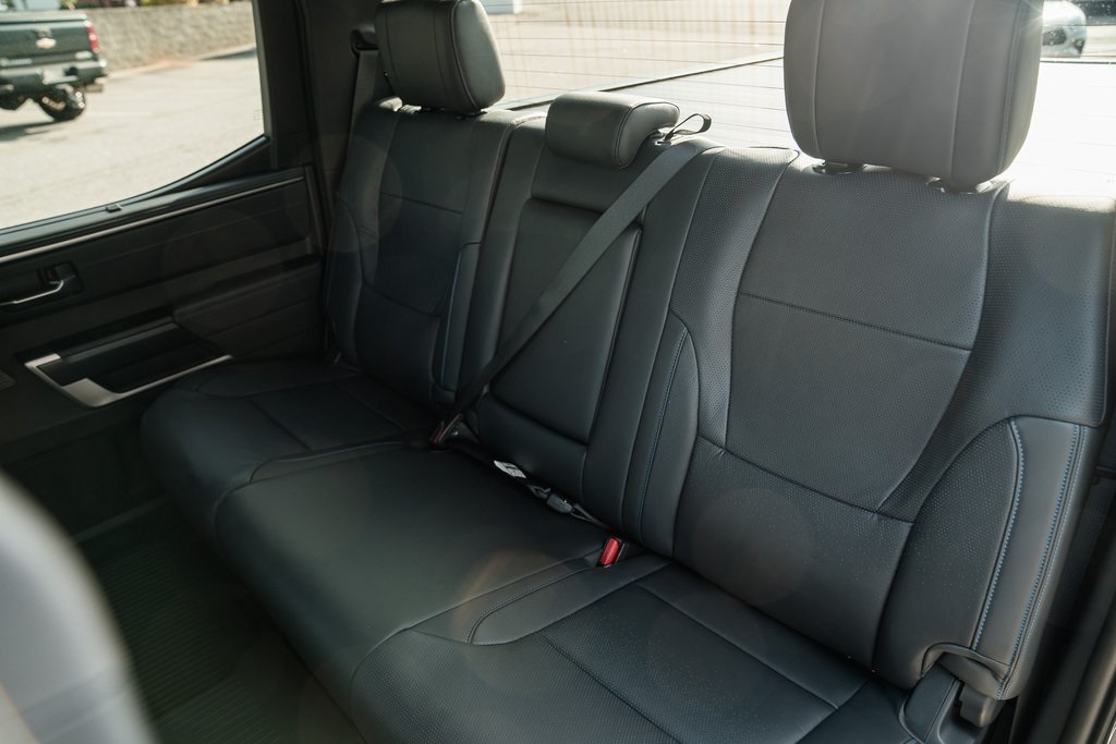 2025 Toyota Tundra Platinum CrewMax photo 28
