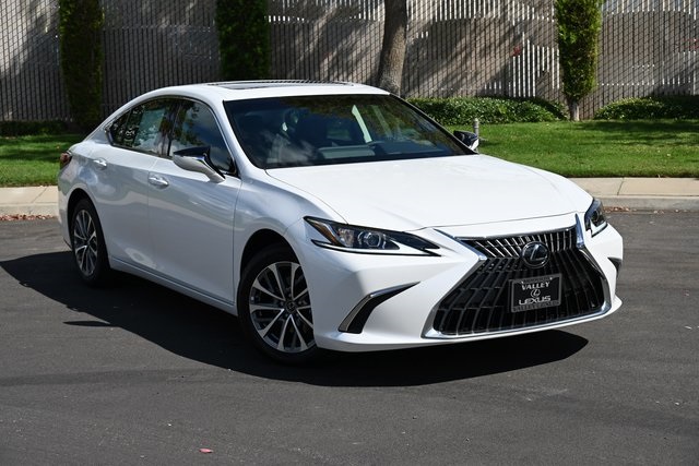 2025 Lexus ES
