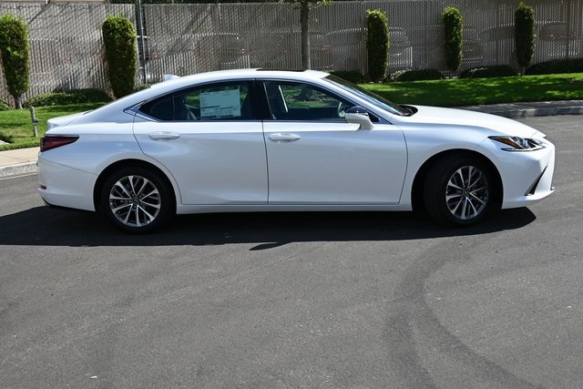 2025 Lexus ES 350 photo 3