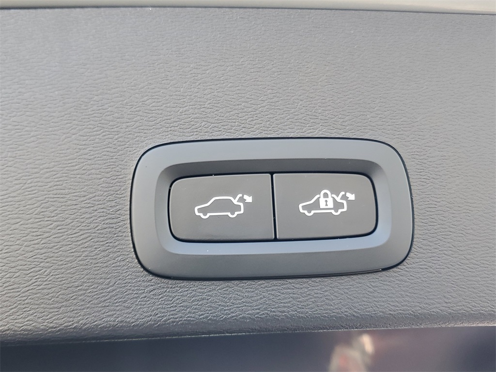 used 2025 Volvo XC40 car, priced at $30,995