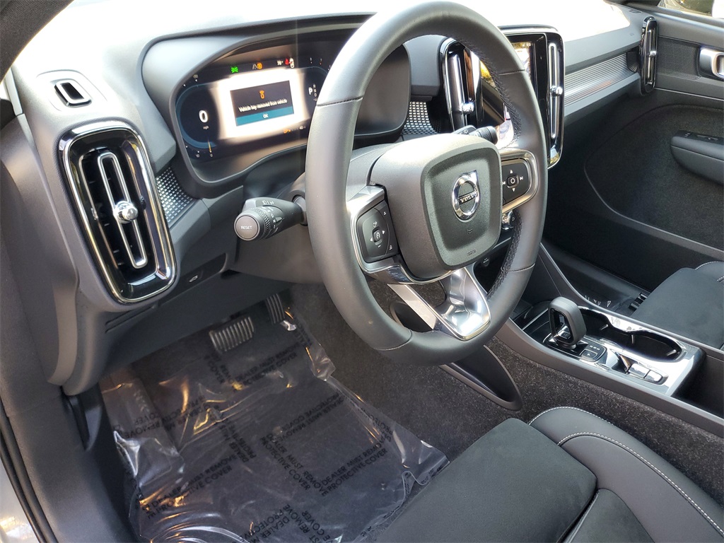 used 2025 Volvo XC40 car, priced at $30,995