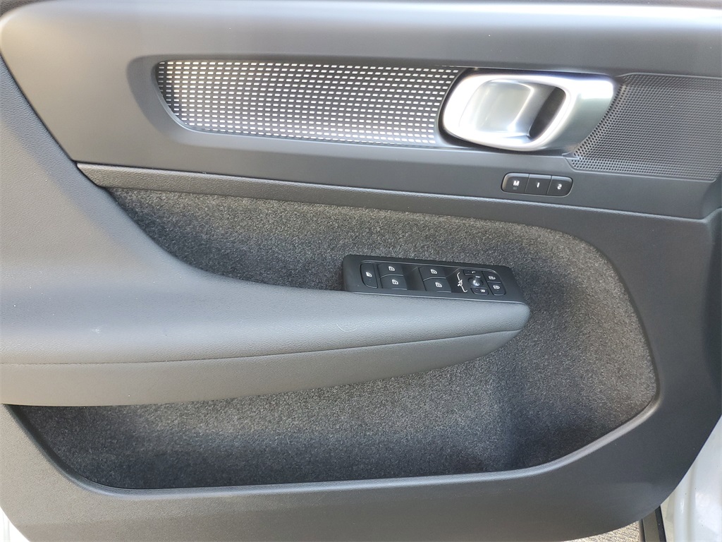 used 2025 Volvo XC40 car, priced at $30,995