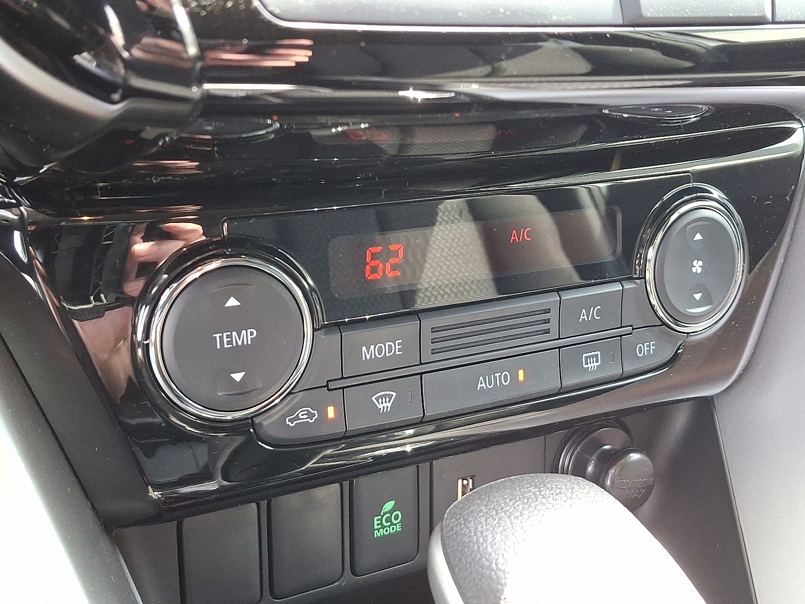 2025 Mitsubishi Eclipse Cross ES photo 13