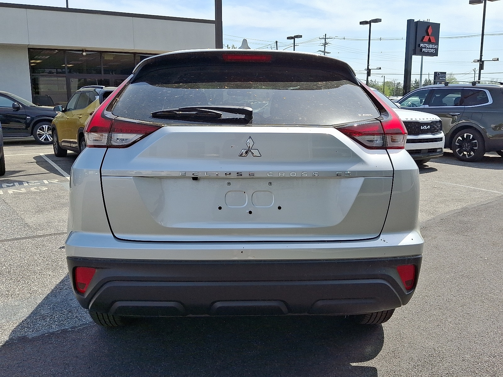 2025 Mitsubishi Eclipse Cross ES photo 4