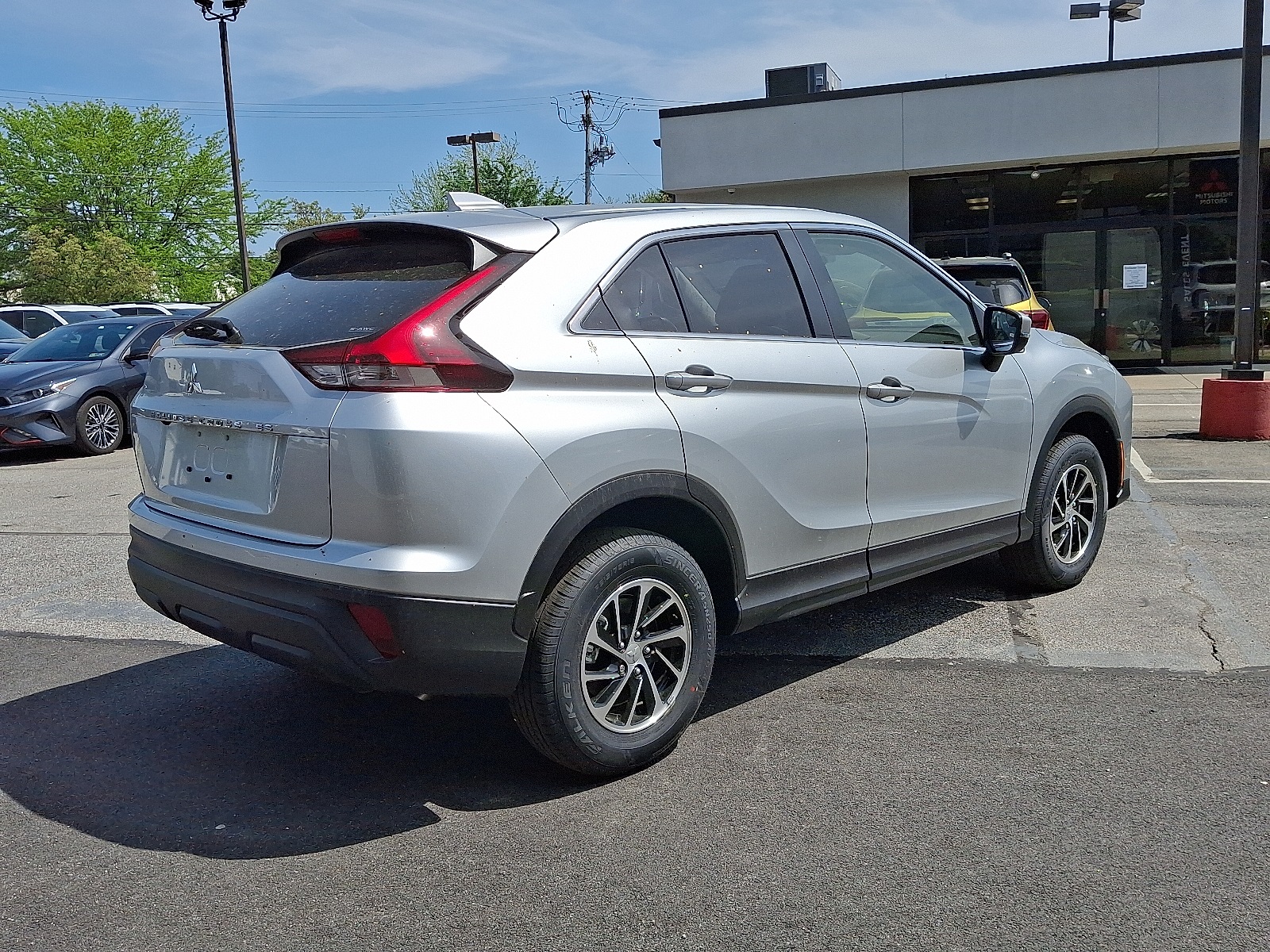 2025 Mitsubishi Eclipse Cross ES photo 5