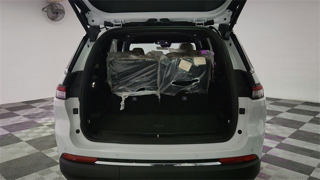 2025 Jeep Grand Cherokee L Limited RWD 2025 Jeep Grand Cherokee L Limited RWD