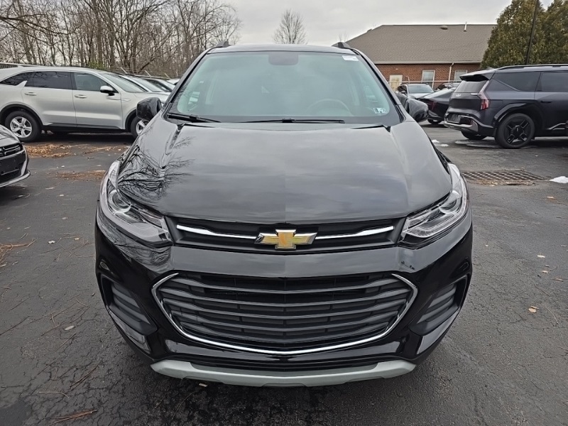 Used 2022 Chevrolet Trax LT with VIN KL7CJPSM0NB560256 for sale in Hermitage, PA