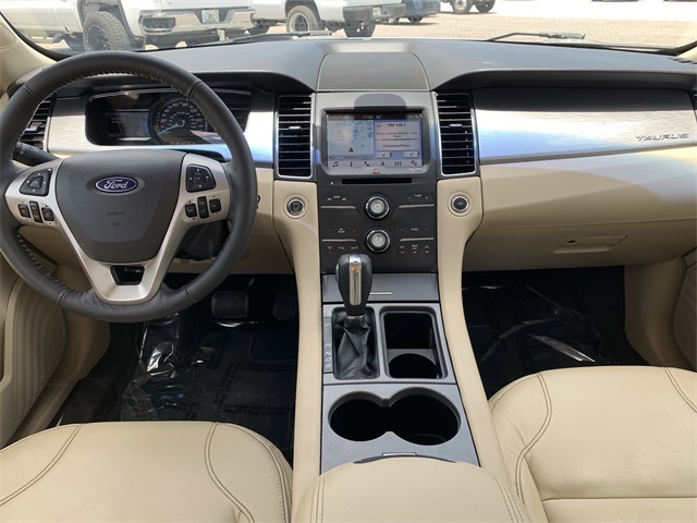 2018 White Platinum Ford Taurus SEL FWD Sedan