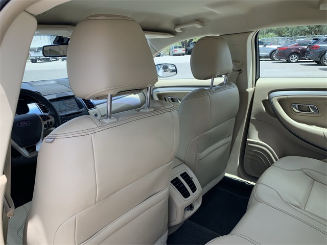 2018 White Platinum Ford Taurus SEL FWD Sedan