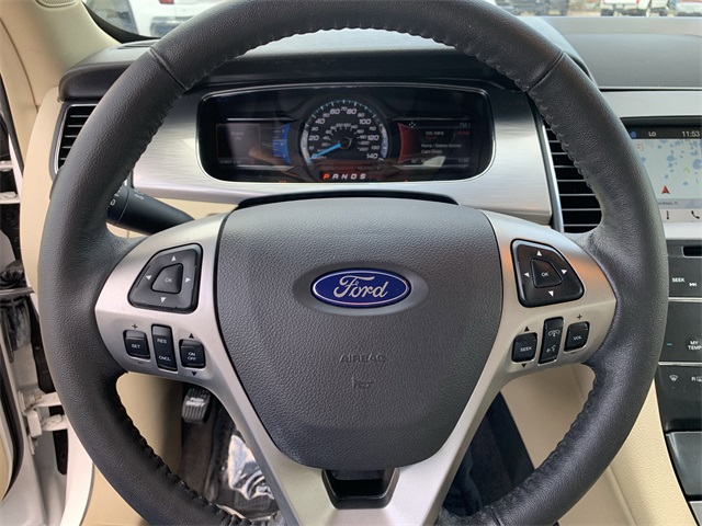 2018 White Platinum Ford Taurus SEL FWD Sedan