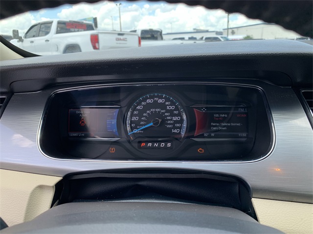 2018 White Platinum Ford Taurus SEL FWD Sedan