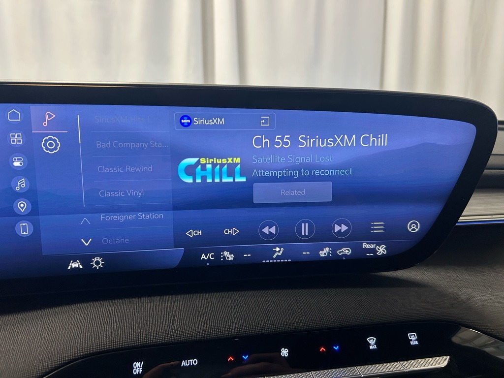 used 2025 Buick Enclave car, priced at $35,105