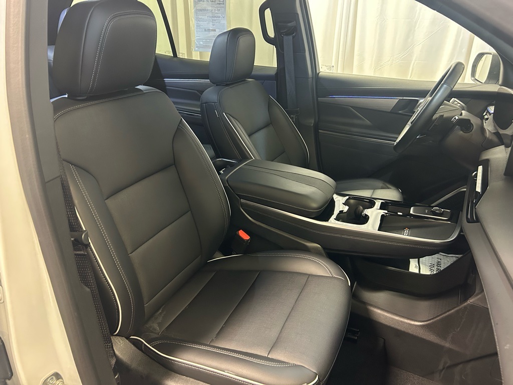 used 2025 Buick Enclave car, priced at $35,105