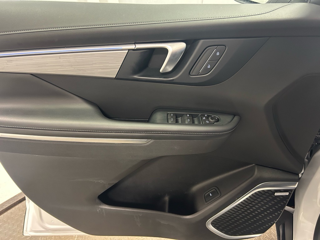 used 2025 Buick Enclave car, priced at $35,105