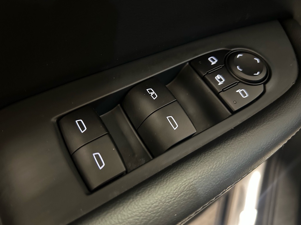 used 2025 Buick Enclave car, priced at $35,105