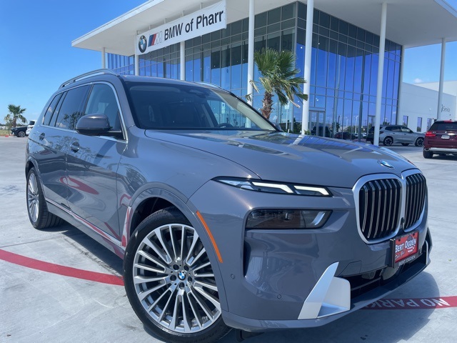2026 BMW X7 40i's photo