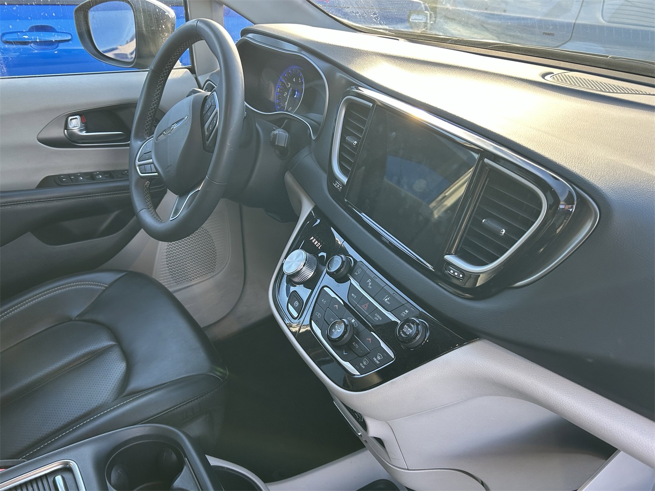 used 2023 Chrysler Pacifica car, priced at $21,238