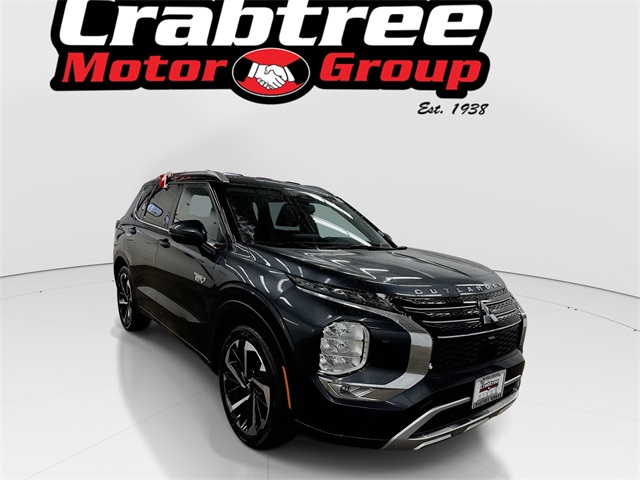 2024 Mitsubishi Outlander Plug-in Hybrid's photo