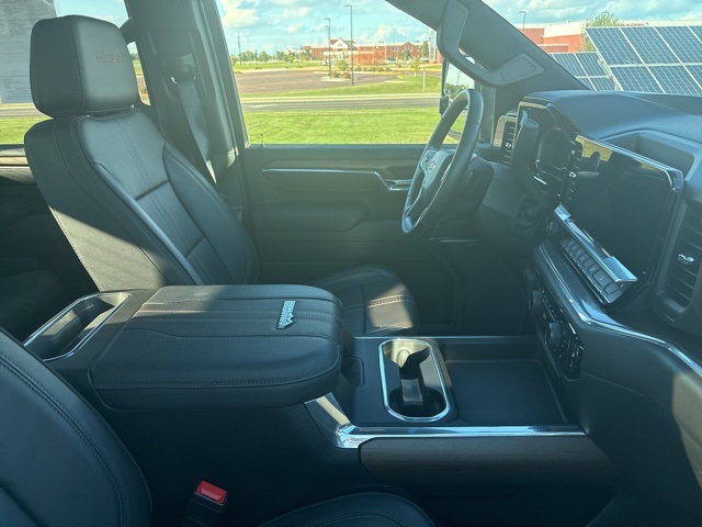 2024 Chevrolet Silverado 3500HD High Country