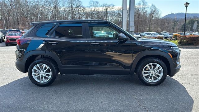 new 2026 Chevrolet TrailBlazer car, priced at $26,080