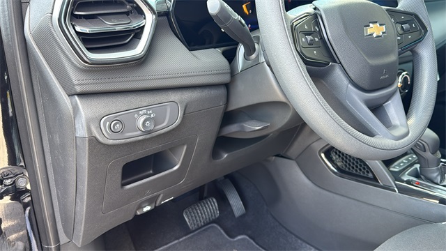 new 2026 Chevrolet TrailBlazer car, priced at $26,080