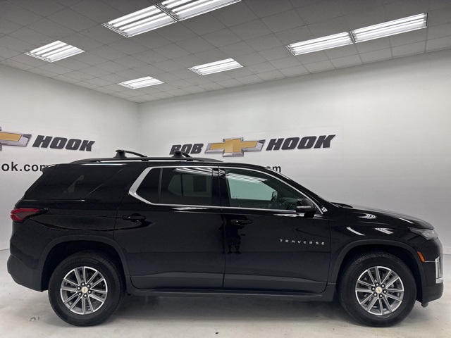 used 2022 Chevrolet Traverse car, priced at $22,998