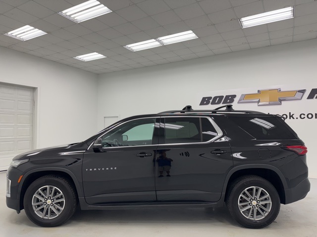 used 2022 Chevrolet Traverse car, priced at $22,998