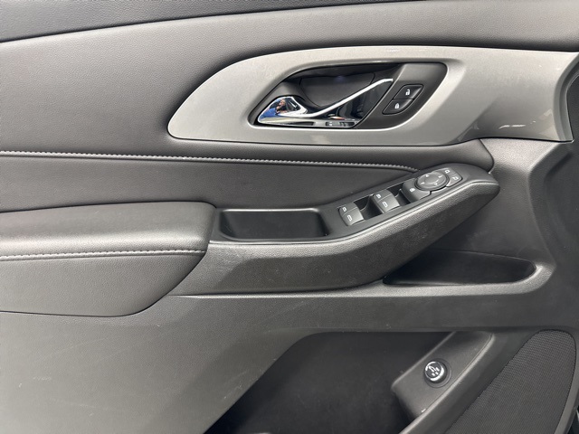 used 2022 Chevrolet Traverse car, priced at $22,998