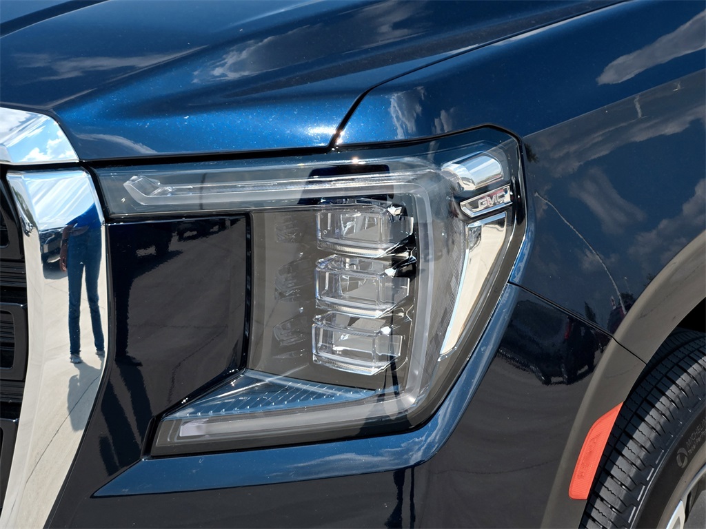 2024 Gmc Yukon SLE photo 3