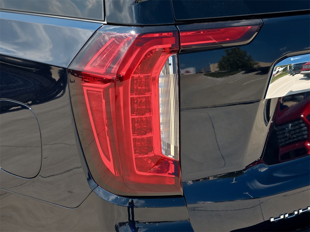 2024 Gmc Yukon SLE photo 6