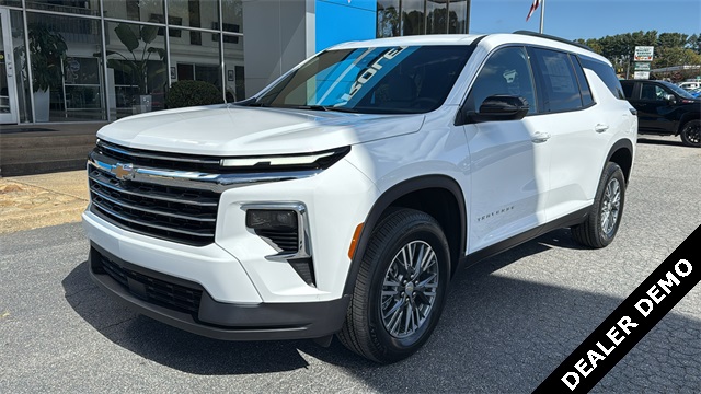 new 2026 Chevrolet Traverse car, priced at $43,120