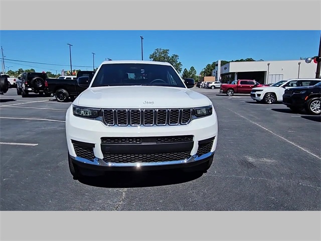 2025 Jeep Grand Cherokee L Laredo X 4x4