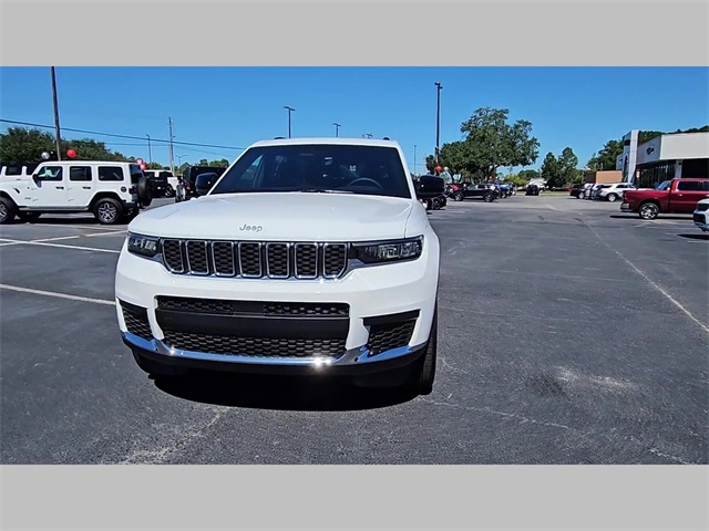 2025 Jeep Grand Cherokee L Laredo X 4x4