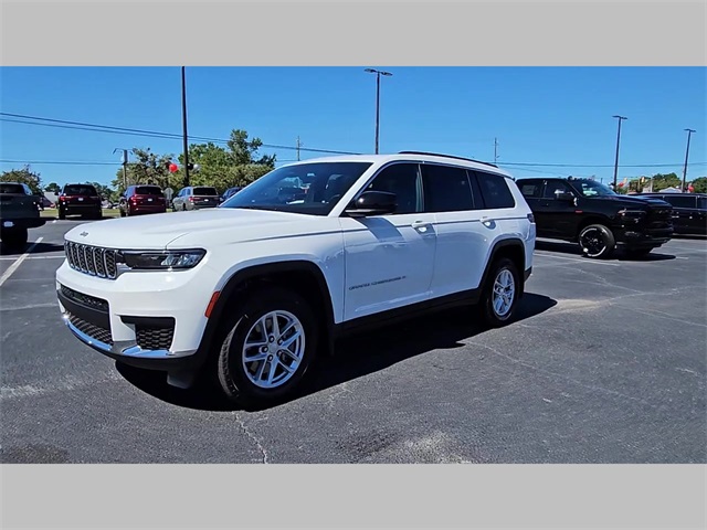 2025 Jeep Grand Cherokee L Laredo X 4x4