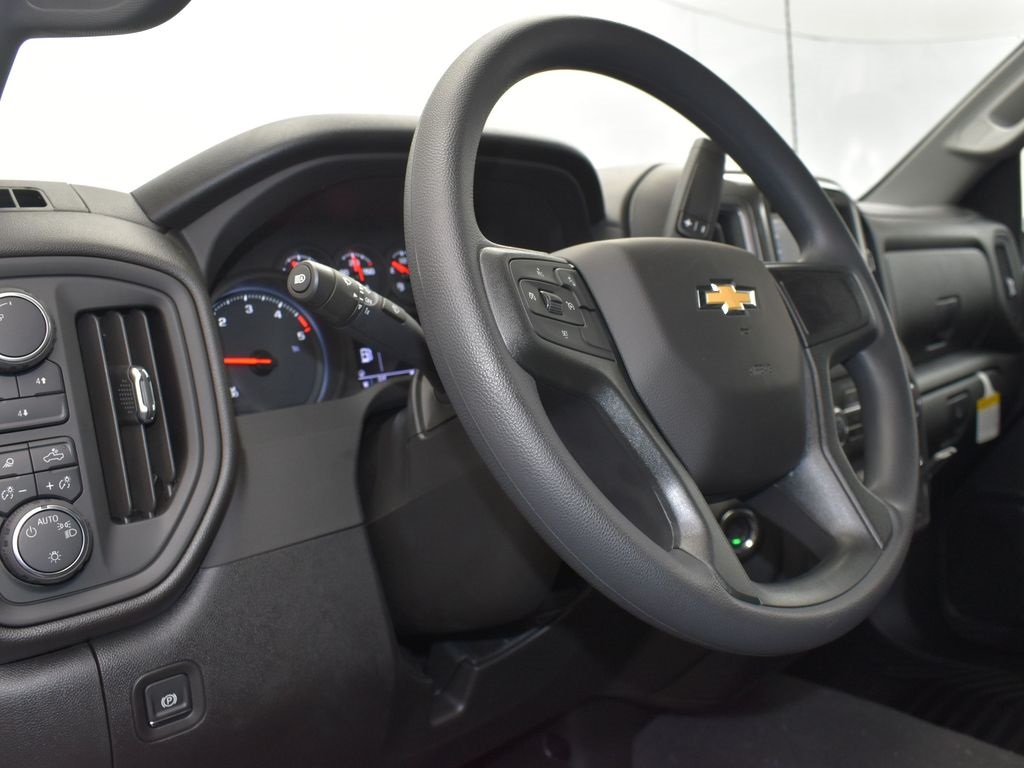 2025 Summit White Chevrolet Silverado 2500HD Custom 4X4 Truck