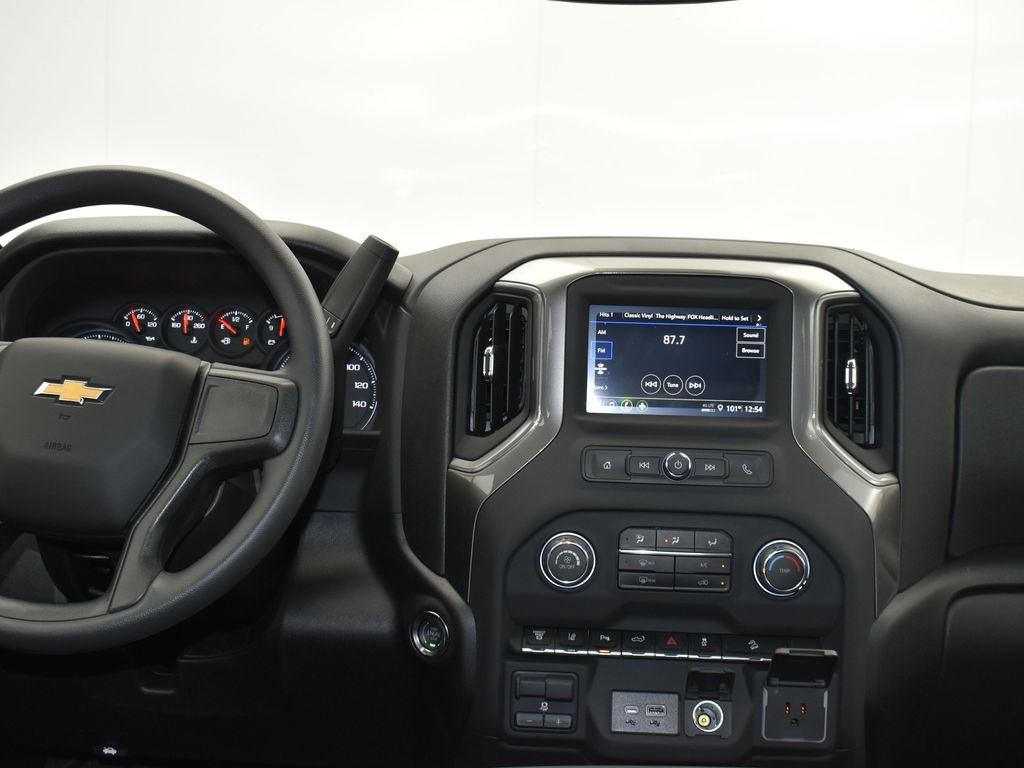 2025 Summit White Chevrolet Silverado 2500HD Custom 4X4 Truck